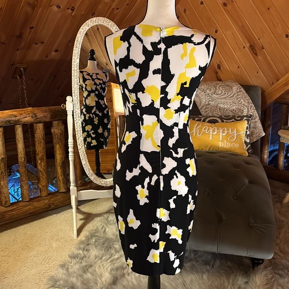 Cache dress - Picture 3 of 4